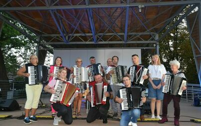 Zdjęcie do Zumba, koncerty, potańc&oacute;wka i warsztaty akordeonowe- minął kulturalny weekend!!!