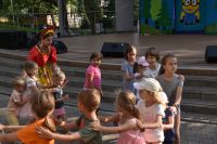 Dzieci podczas animacji w Amfiteatrze.