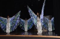 Artyści na scenie Mszczonowskiego Ośrodka Kultury.