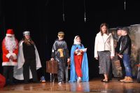 Aktorzy podczas przedstawienia.