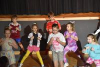 Dzieci podczas przedstawienia.