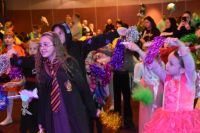 Dzieci podczas tańca.