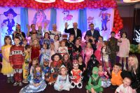 Wspólne zdjęcie podczas Balu Karnawałowego.