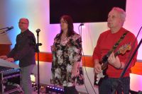 Zespół Silvers który grał i śpiewał do tańca.