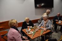 Poczęstunek podczas Dnia Kobiet.